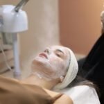 Secrets to caring for gray and falling hair in middle age