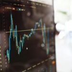 How to Use a Bucket Strategy to Manage Your Retirement Portfolio